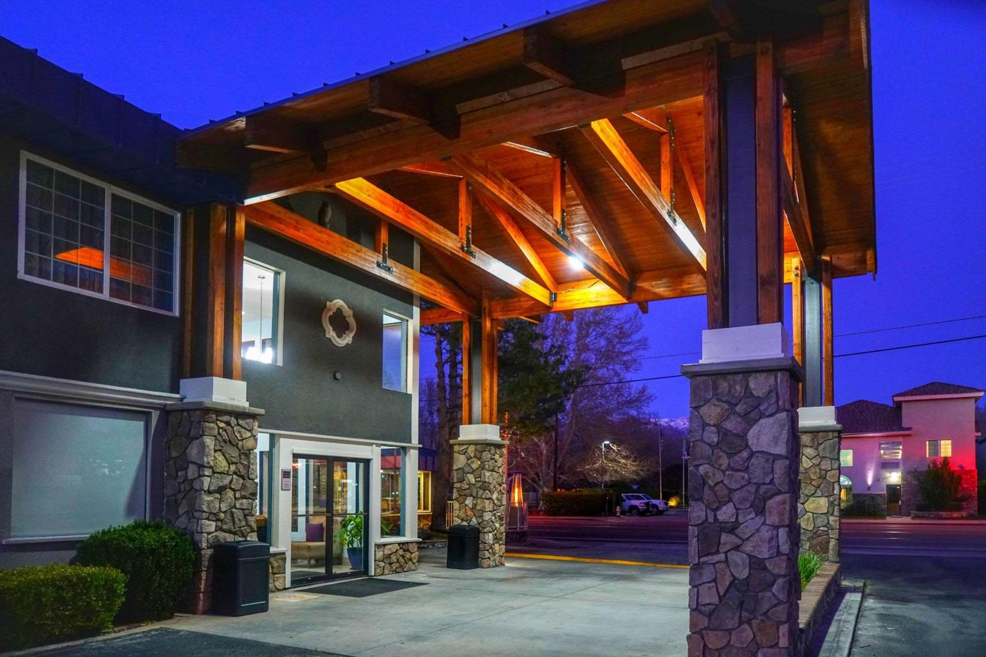 Cielo Hotel Bishop-Mammoth, Ascend Hotel Collection Екстериор снимка